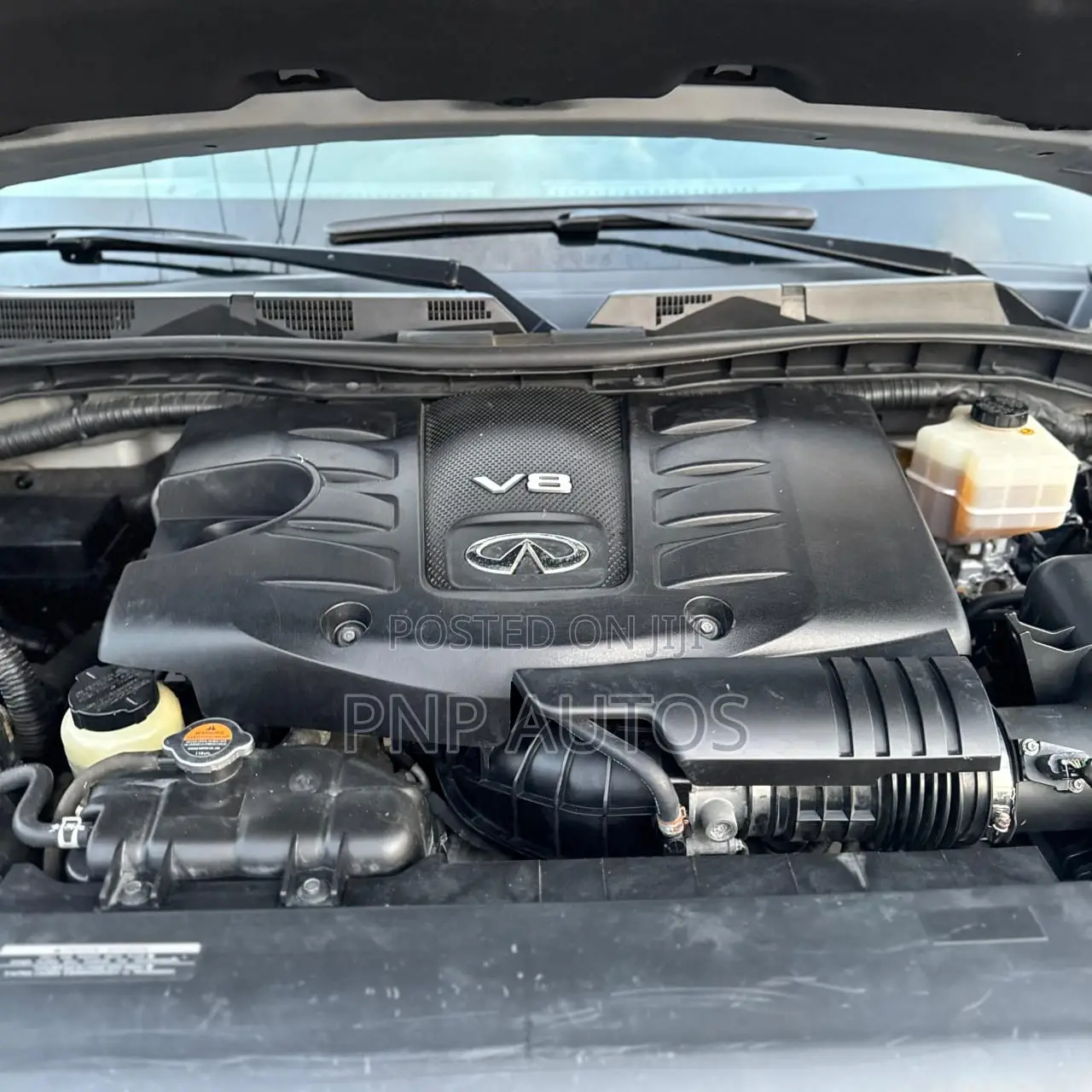 Infiniti QX80 2017 Silver