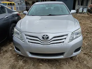 Toyota Camry 2010 Silver