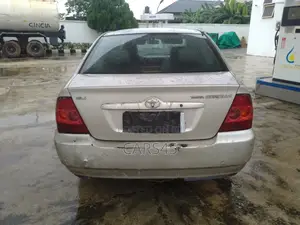 Toyota Corolla 2006 Gold