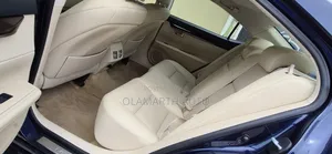 Lexus ES 2015 Blue