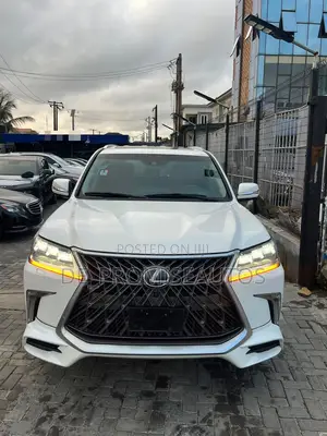 Lexus LX 2017 White
