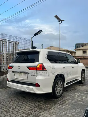 Lexus LX 2017 White