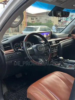 Lexus LX 2017 White