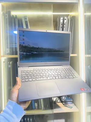 Laptop Dell Inspiron 3541 8GB AMD Ryzen 5 HDD+SSD 640GB