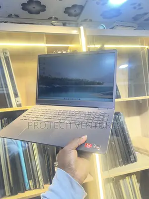 Laptop Dell Inspiron 3541 8GB AMD Ryzen 5 HDD+SSD 640GB
