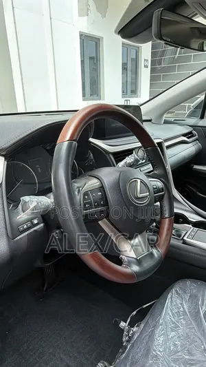 Lexus RX 2022 Silver