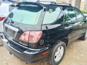 Lexus RX 300 2WD 2000 Black