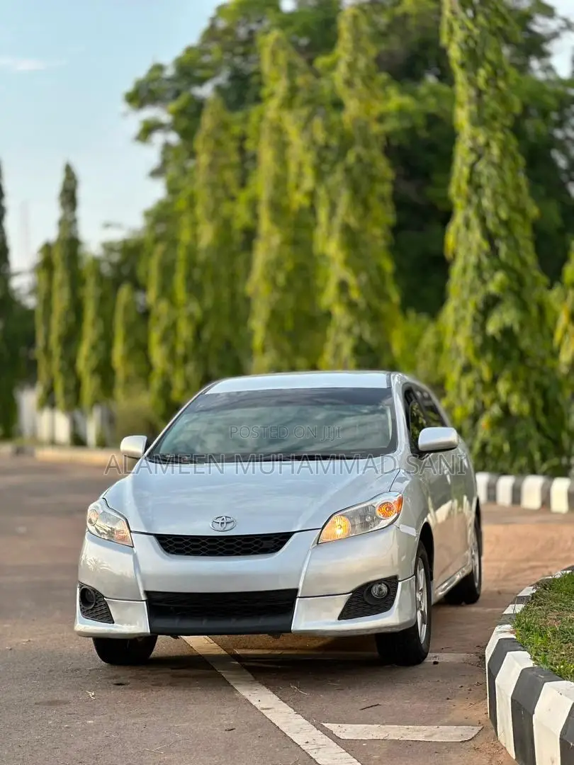 Toyota Matrix 2010 Silver