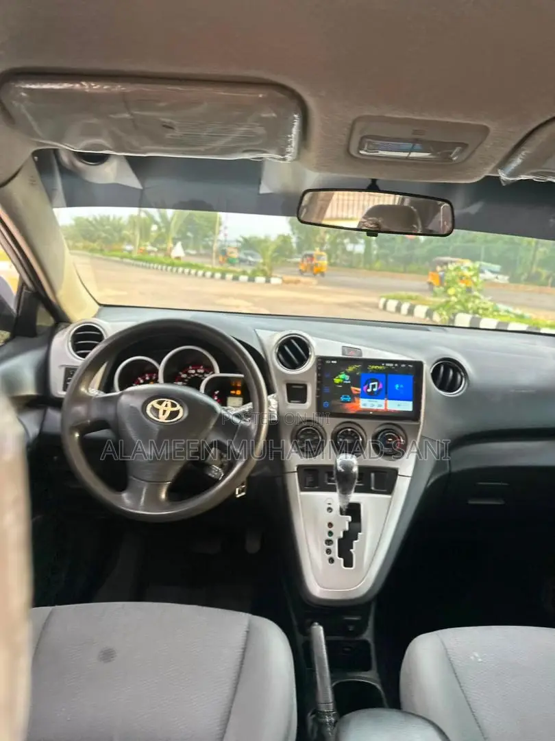 Toyota Matrix 2010 Silver