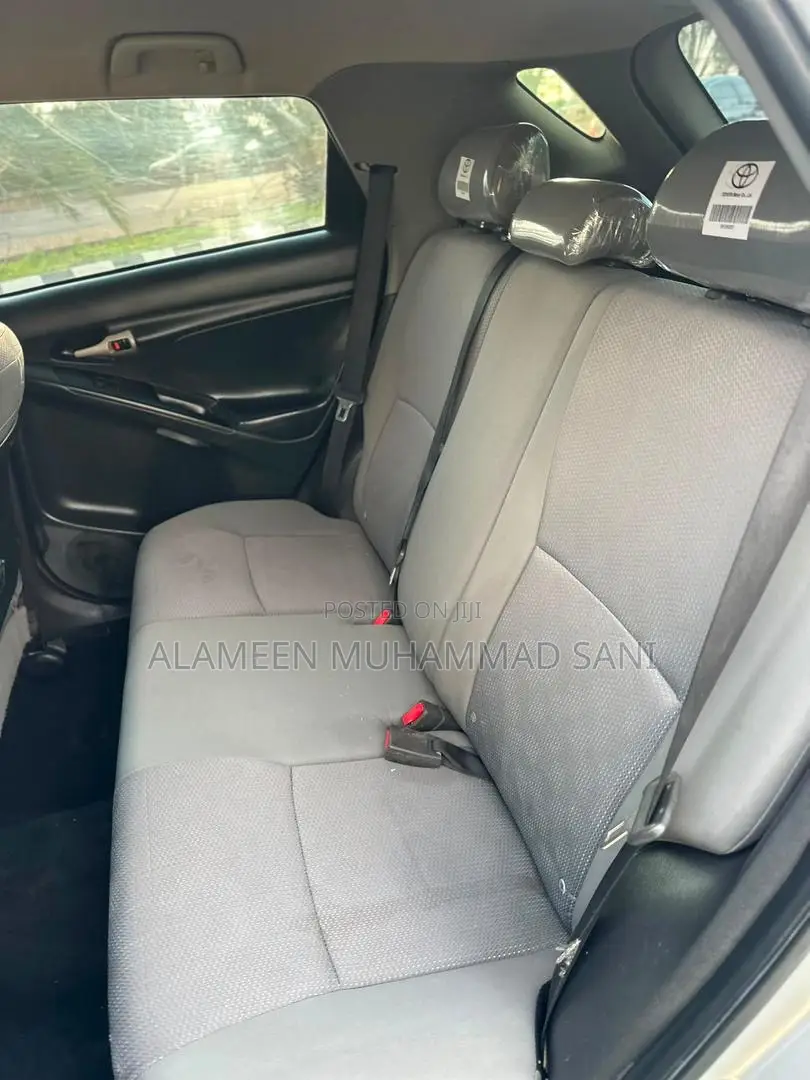 Toyota Matrix 2010 Silver