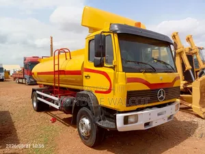 Mercedes-benz 1113 2007 Yellow