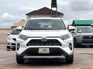 Toyota RAV4 2023 White