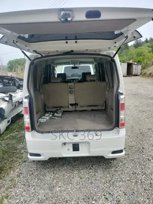 Suzuki Every 2016 White