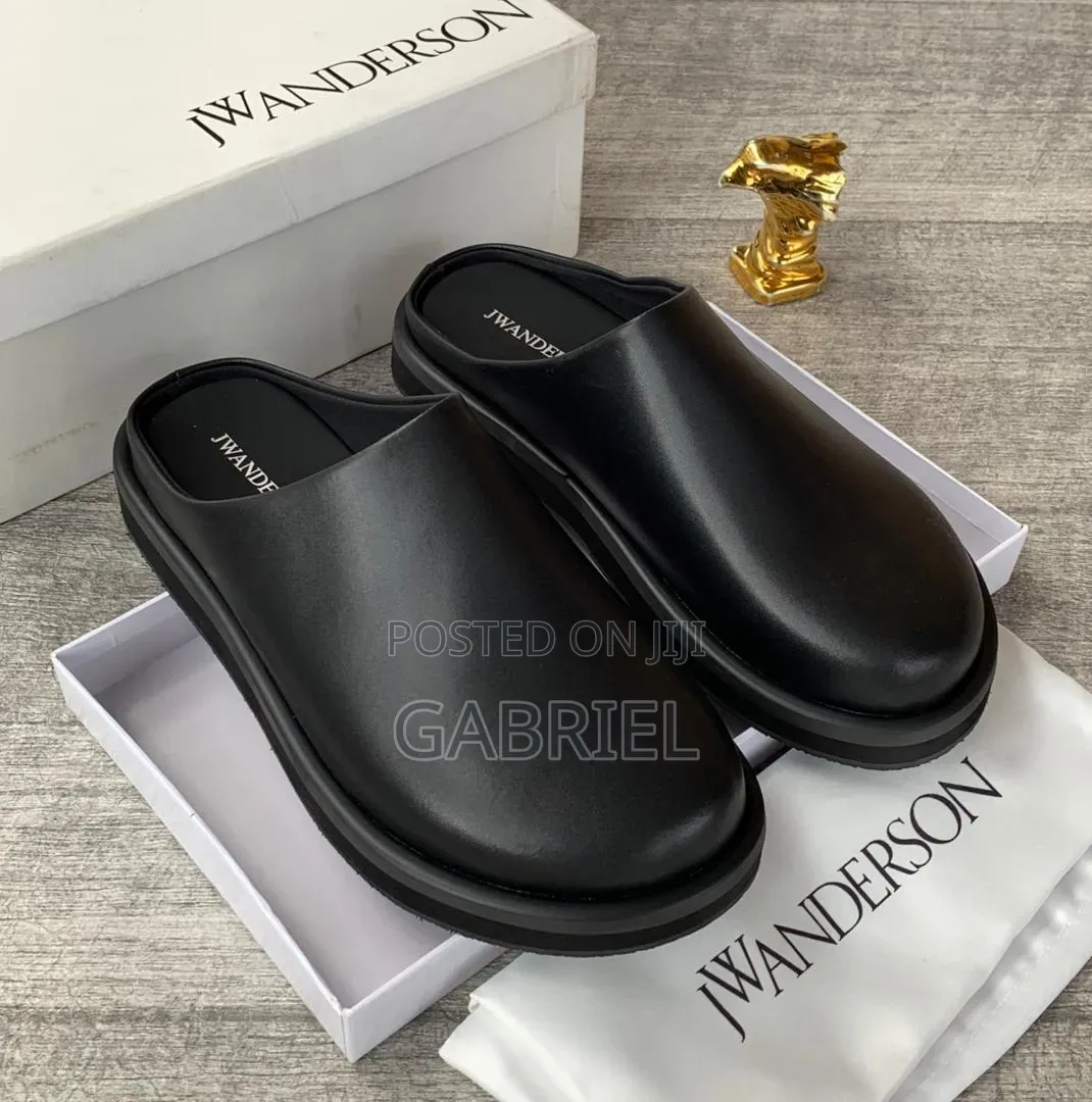 Men's Shoe