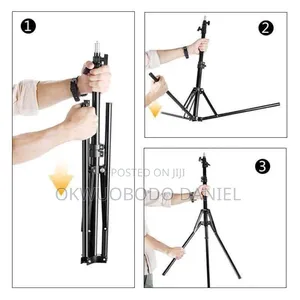 2.1m Tripod Stand