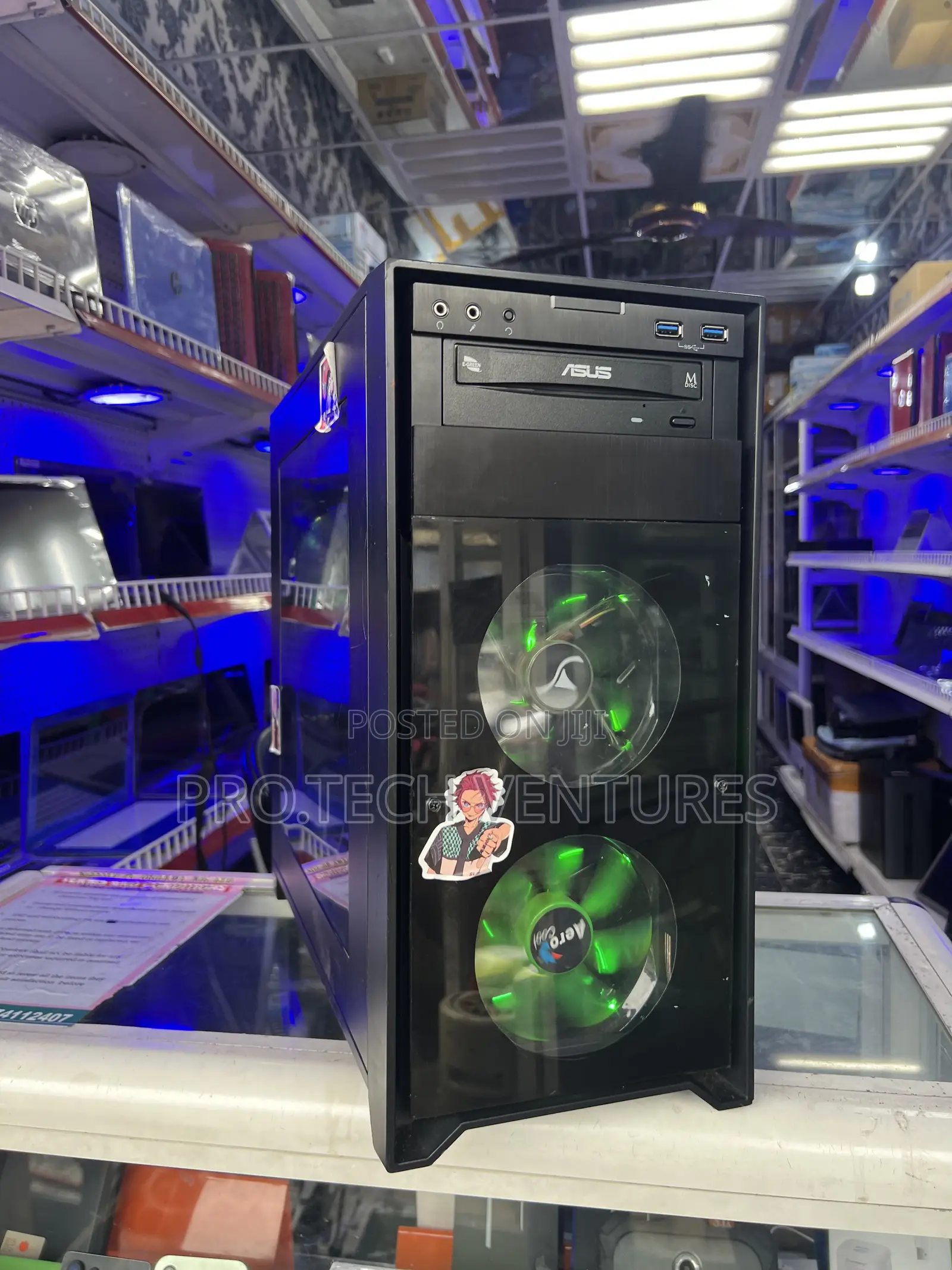 Desktop Computer Asus 8GB AMD Ryzen 3 HDD+SSD 640GB