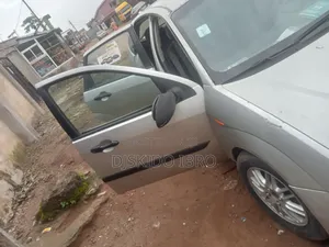 Ford Focus 1.4 16V Trend 2006 Silver