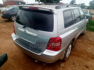 Toyota Highlander 2004 Silver