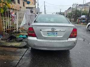 Toyota Corolla 2004 Silver