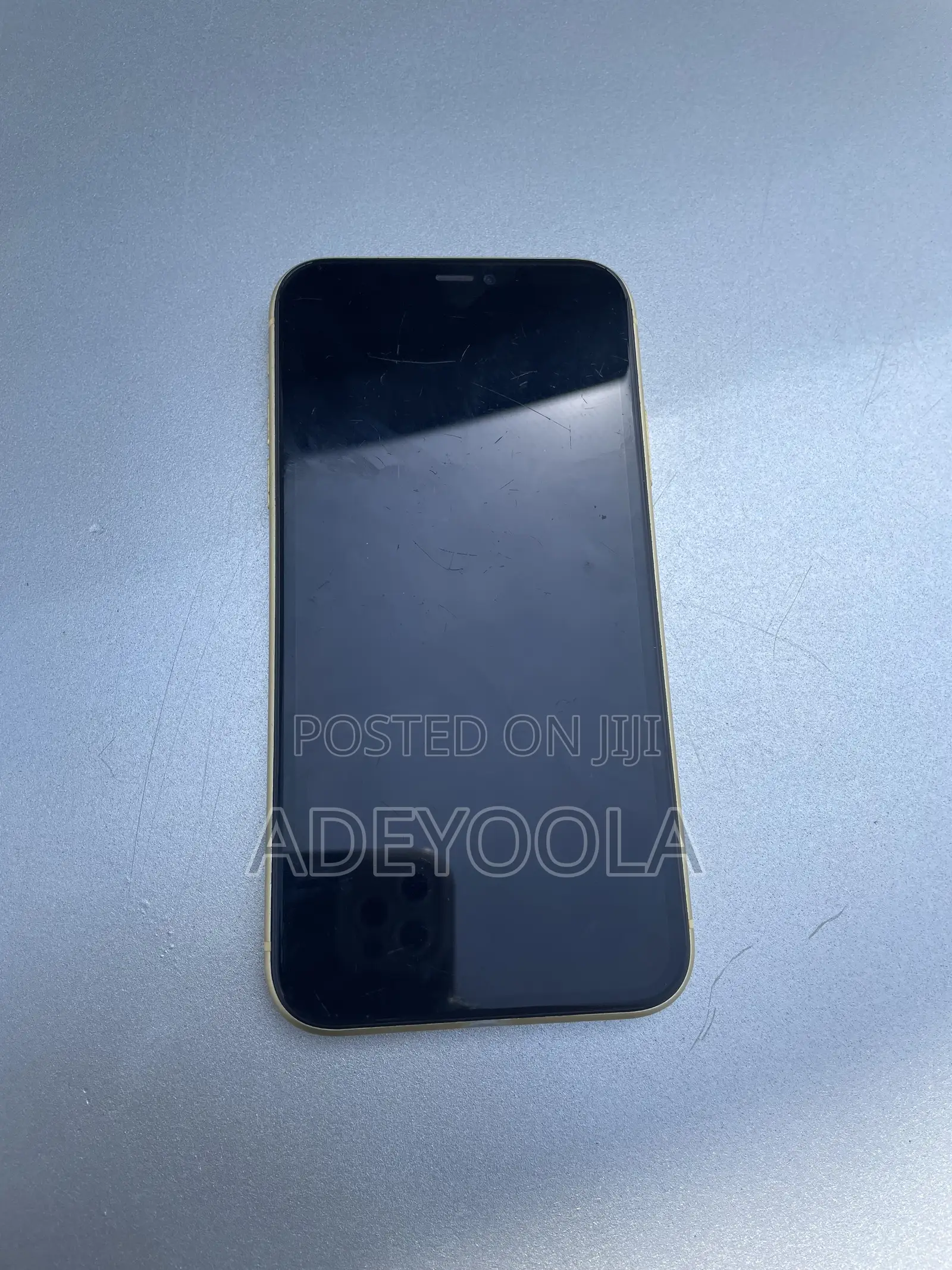 Apple iPhone 11 64 GB Yellow