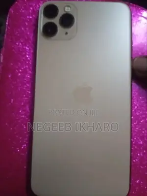 Apple iPhone 11 Pro Max 64 GB Gold