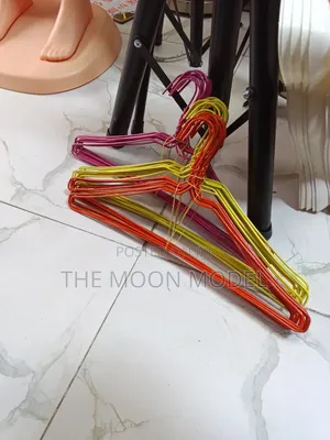 12pcs Coated Iron Hangers