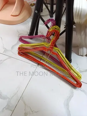 12pcs Coated Iron Hangers