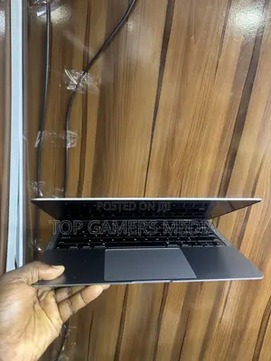 Laptop Apple MacBook Air 2018 8GB Intel Core i5 SSD 128GB