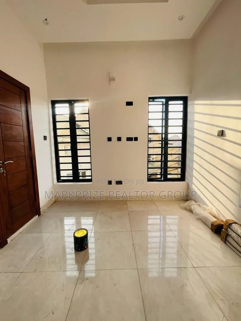 6bdrm Duplex in Magodo Phase 2 for sale