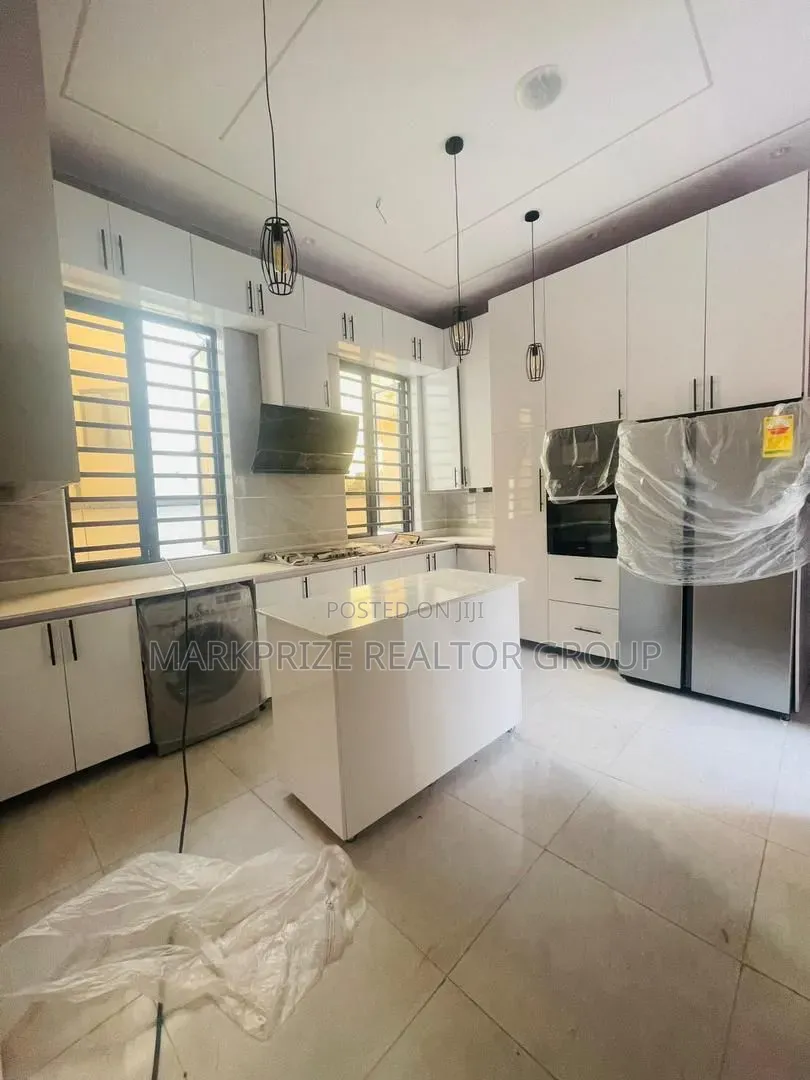 6bdrm Duplex in Magodo Phase 2 for sale
