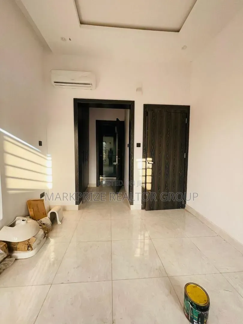 6bdrm Duplex in Magodo Phase 2 for sale