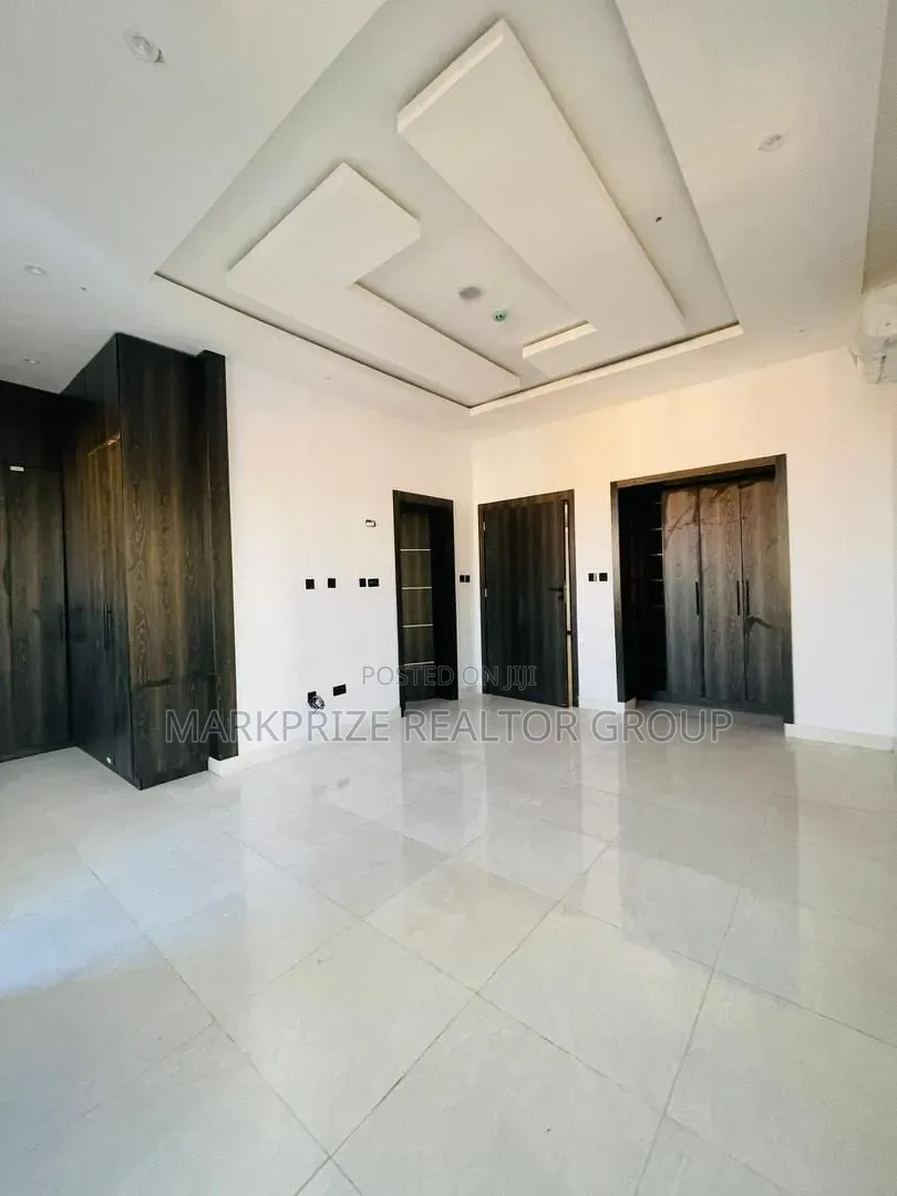 6bdrm Duplex in Magodo Phase 2 for sale