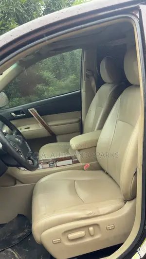 Toyota Highlander 2012 Black