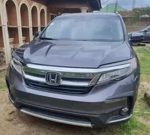 Honda Pilot Touring 8 Passenger FWD 2020 Brown