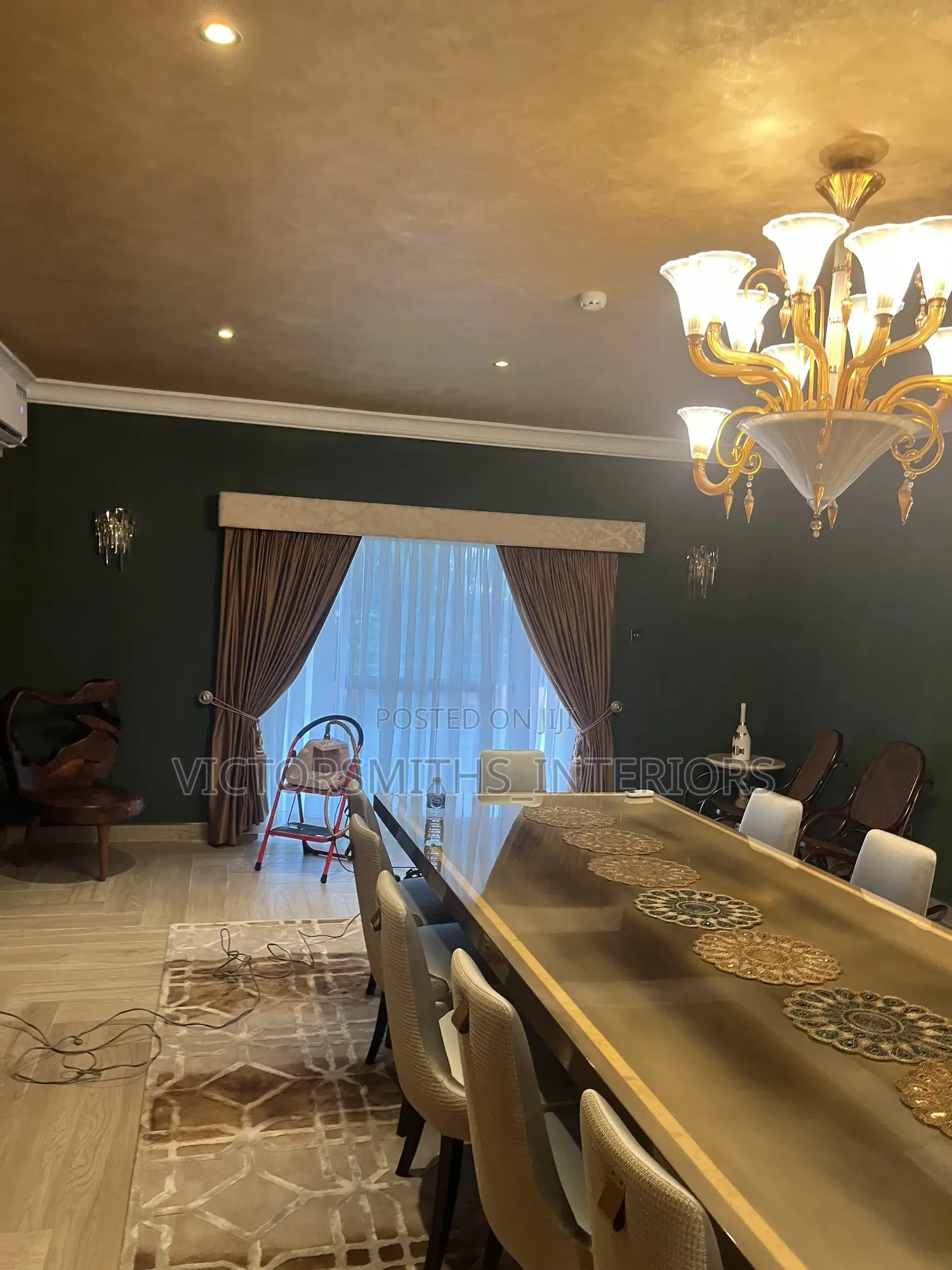High Quality Curtains With Bold