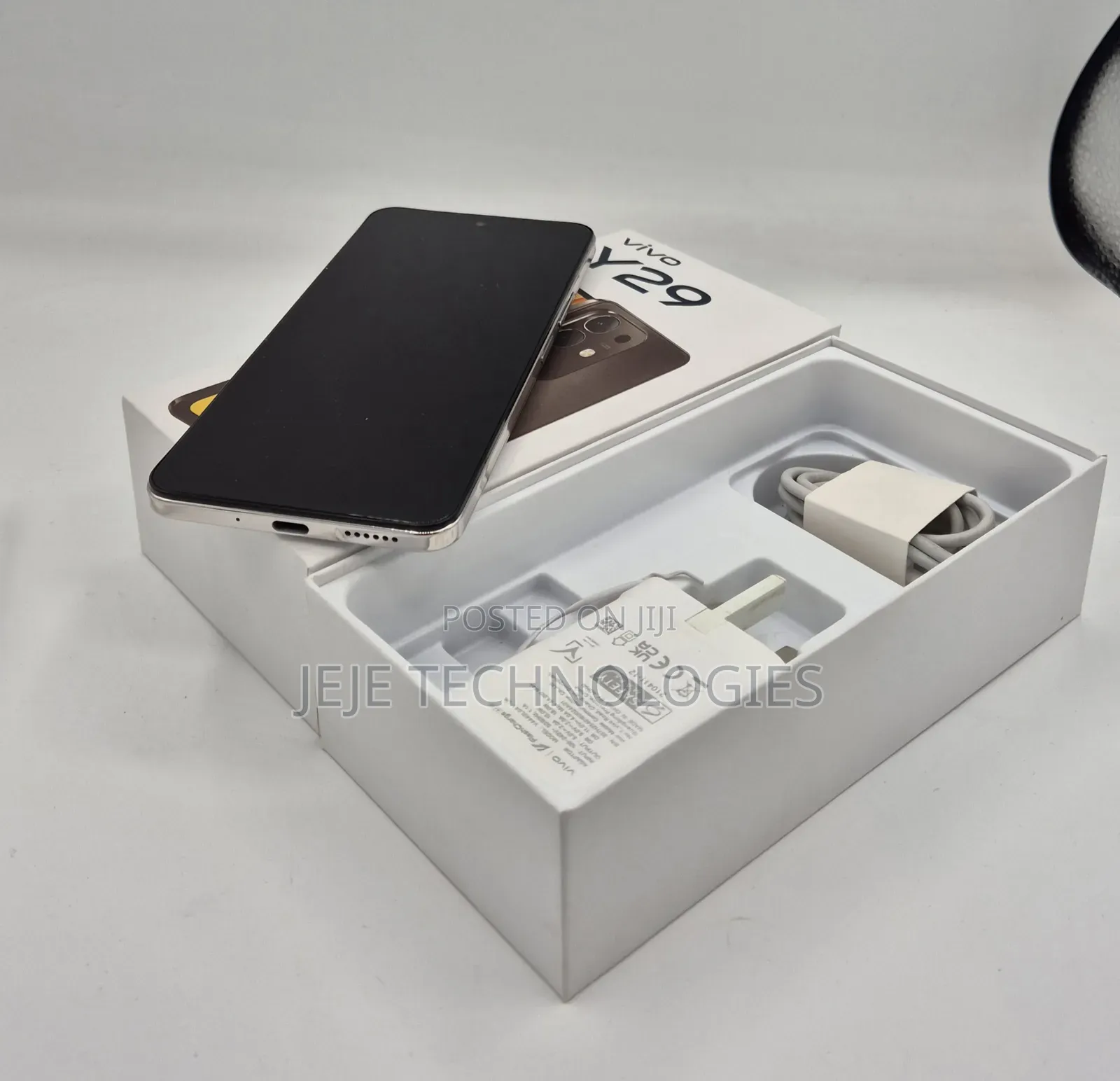 Vivo Y29 256 GB White
