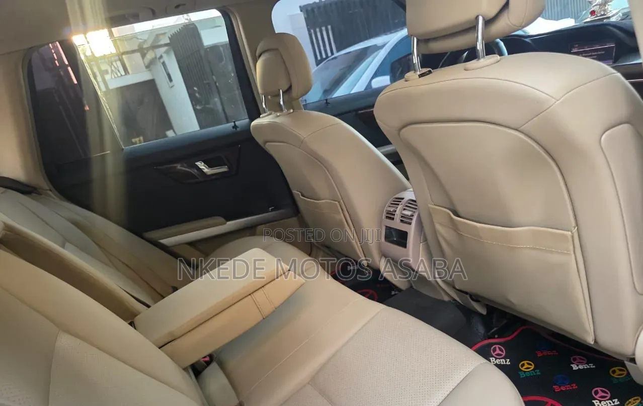 Mercedes-Benz GLK-Class 2011 Blue