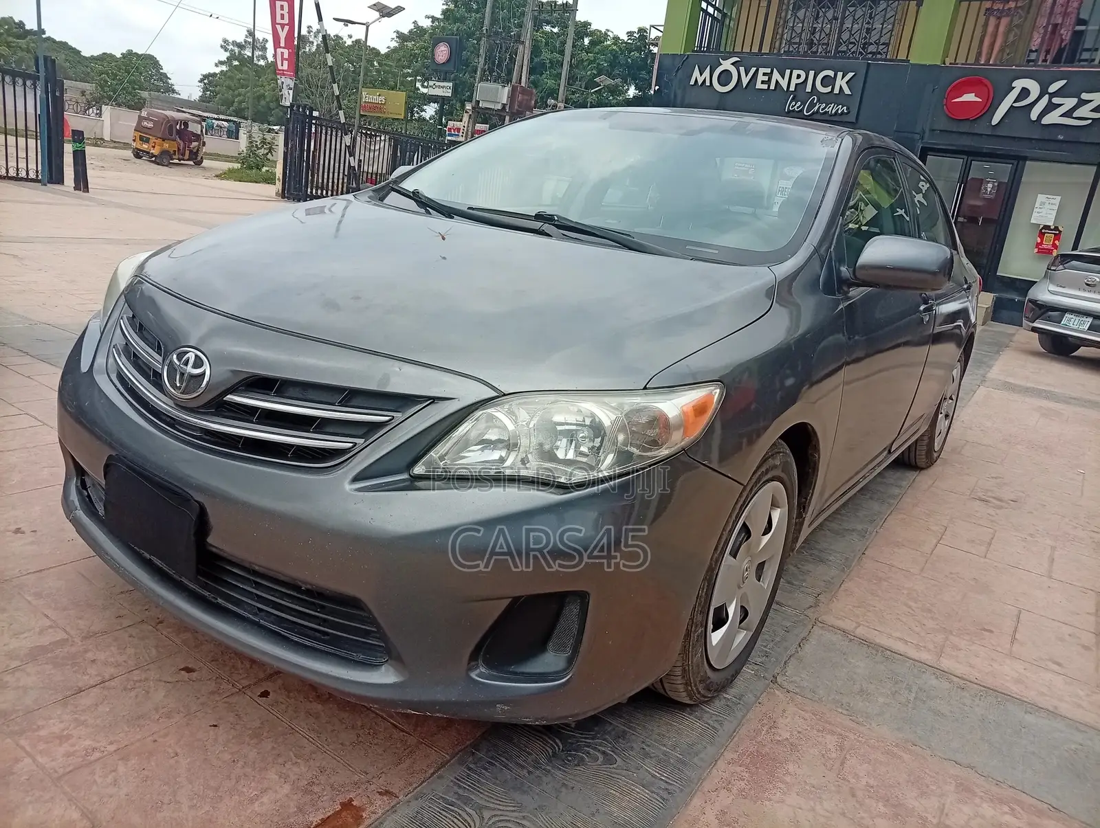 Toyota Corolla 2013 Gray