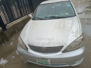 Toyota Camry LE 4dr Sedan (2.4L 4cyl 5M) 2003 Gray