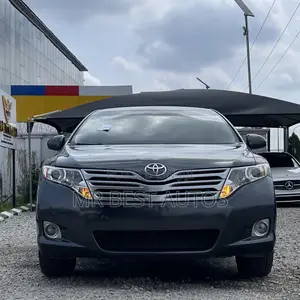 Toyota Venza LE 2011 White