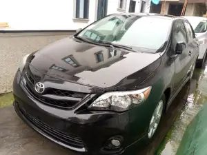 Toyota Corolla 2013 Black