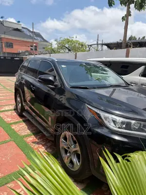 Toyota Highlander XLE V6 4x4 (3.5L 6cyl 6A) 2016 Black