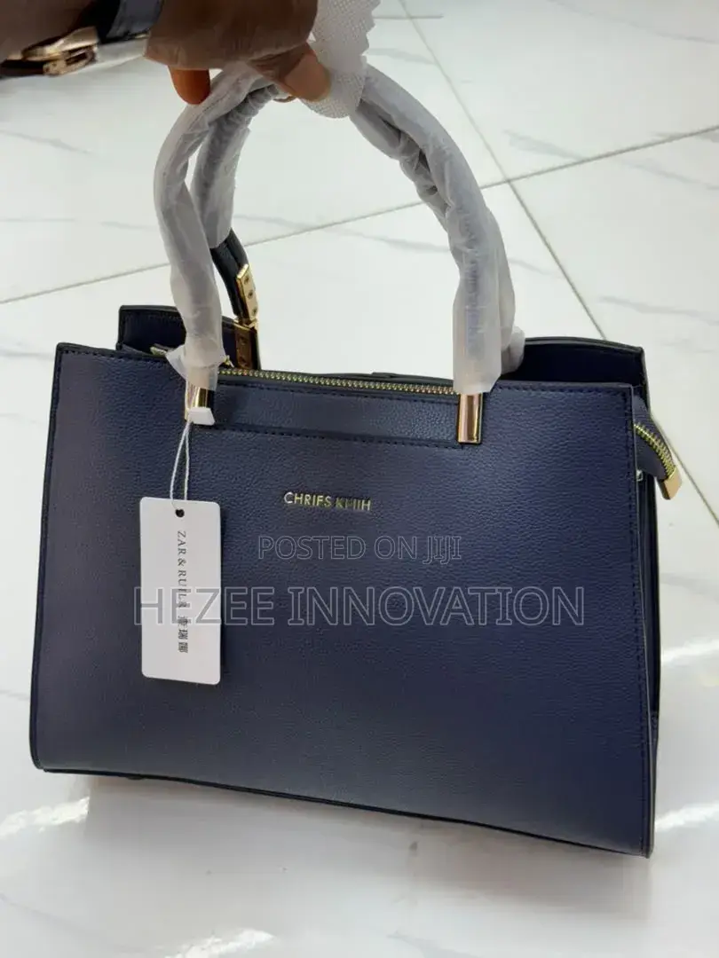 Handbag for Women. Classic Black Executive