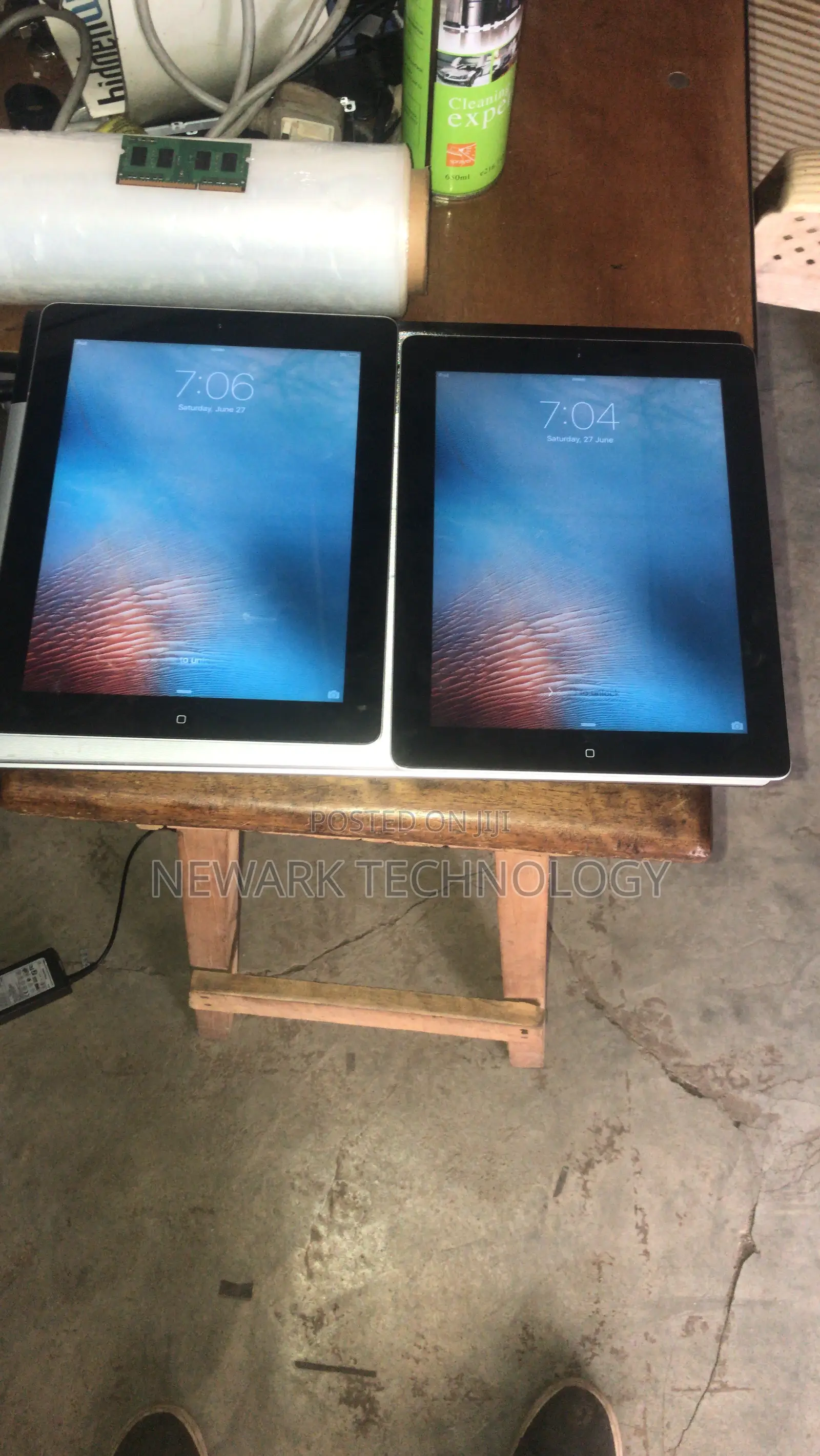 Apple iPad 2 Wi-Fi 16 GB Gray