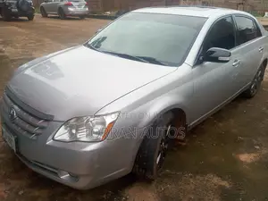 Toyota Avalon Limited 2010 White