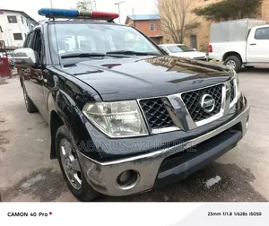 Nissan Navara 2010 Black