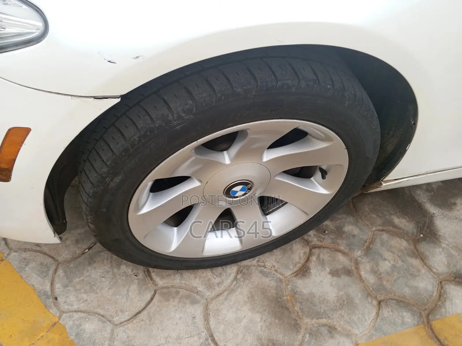 BMW 528i 2011 White