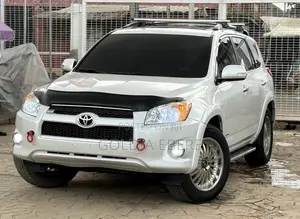 Toyota RAV4 2012 White