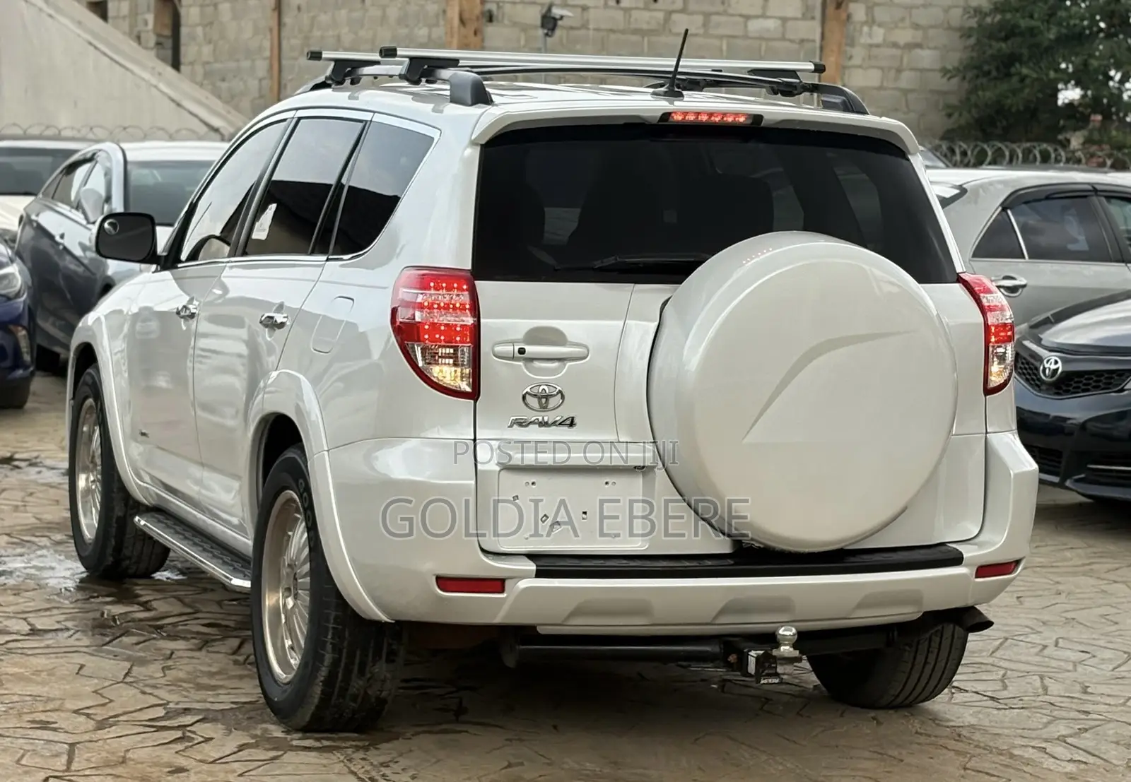 Toyota RAV4 2012 White