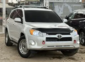 Toyota RAV4 2012 White